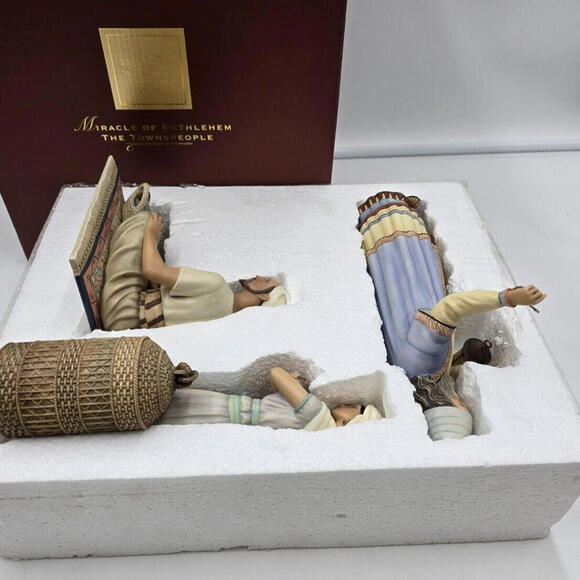 Lenox Miracle in Bethlehem The Townspeople Set of 3 With Box‎ - Picture 15 of 15